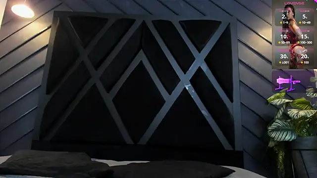 Snapshot of zoe_martins_ chatting on 10-21-25, 05:35 zoe martins online show from 10-21-25, 05:35