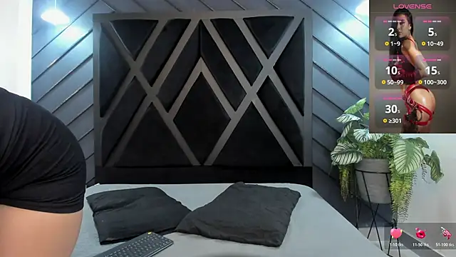 zoe martins  online show from 11-13-25, 05:23