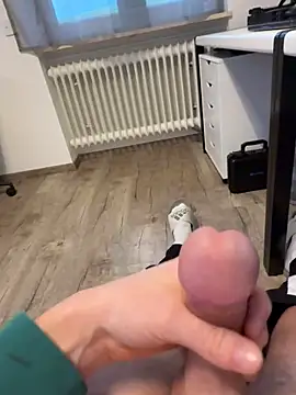 Snapshot of sexymark6 chatting on 02-13-26, 06:53 sexymark6 online show from 02-13-26, 06:53