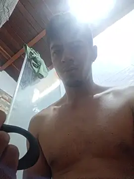 Snapshot of piterrr_hot chatting on 01-15-26, 12:21 piterrr hot online show from 01-15-26, 12:21