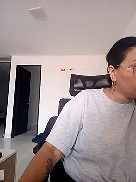 Nadia samiri online show from 09-23-25, 03:48