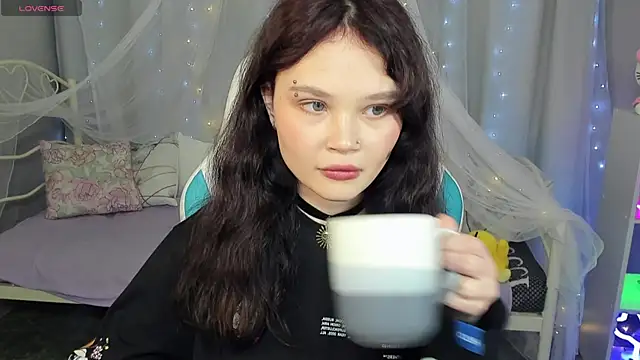 Snapshot of EmilyChaves chatting on 04-08-26, 06:57 EmilyChaves online show from 04-08-26, 06:57