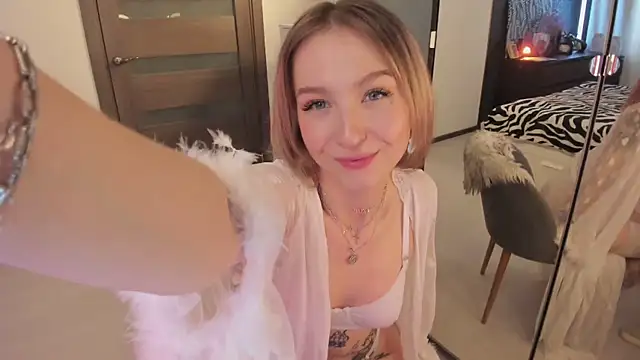 Annie Leone online show from 10-04-25, 11:19