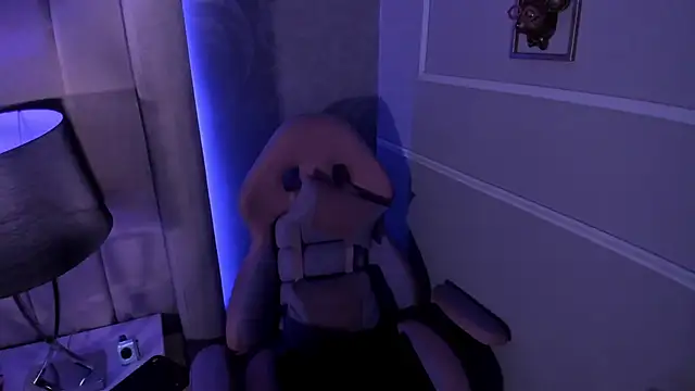 Snapshot of CherryMelon chatting on 10-04-25, 04:10 CherryMelon online show from 10-04-25, 04:10