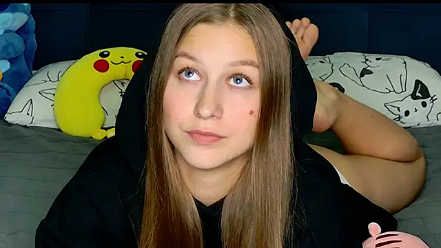 Snapshot of MissEmilyMiller chatting on 11-20-25, 05:56 MissEmilyMiller online show from 11-20-25, 05:56