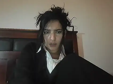 creepyh0e  online show from 06-08-26, 10:10