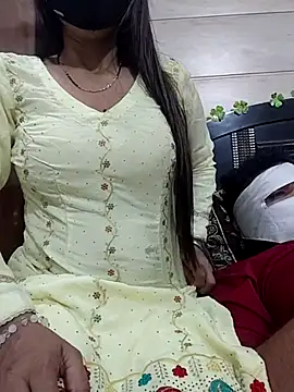 Snapshot of dollysapna1 chatting on 10-23-25, 05:29 dollysapna1 online show from 10-23-25, 05:29