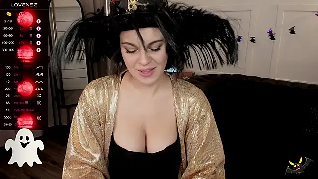 Snapshot of KiraEnergy chatting on 10-30-25, 02:13 KiraEnergy online show from 10-30-25, 02:13