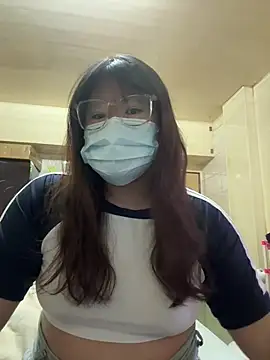 Snapshot of ariel_613 chatting on 07-05-26, 04:25 ariel 613 online show from 07-05-26, 04:25
