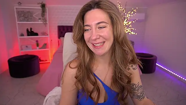 KateShanny online show from 05-03-26, 06:08