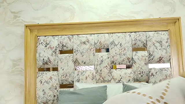 ZOLEY WATSON online show from 09-21-25, 03:08