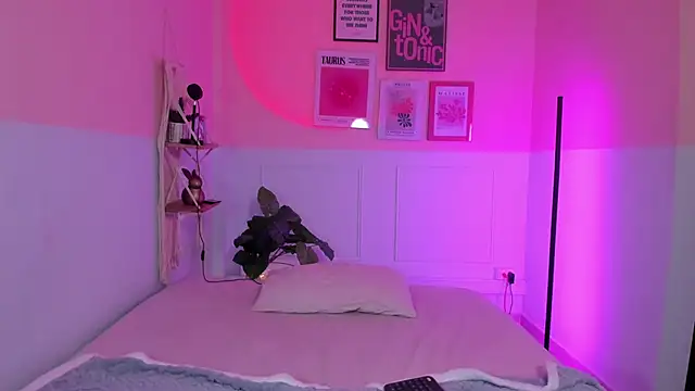 Camila Rivers online show from 10-15-25, 12:05