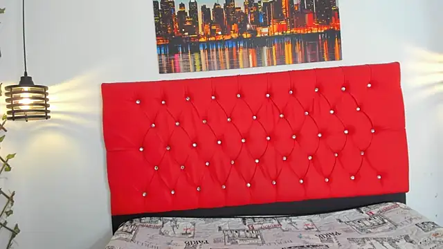 carolinacrus01 online show from 09-21-25, 04:19