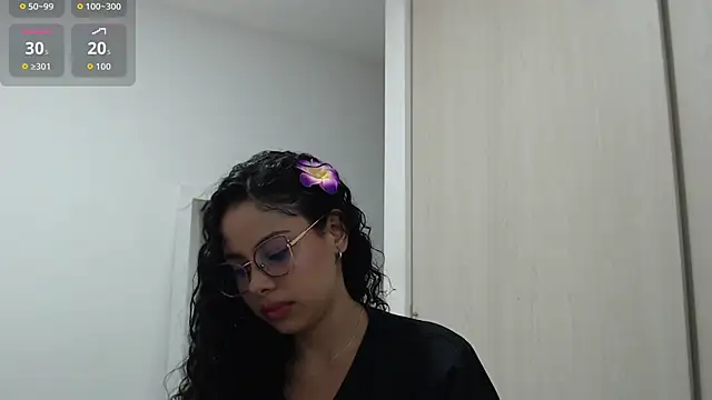 MelanieWillians online show from 09-18-25, 06:54