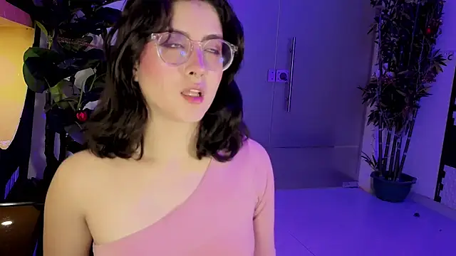 LiLLiAnderson online show from 12-20-25, 11:50