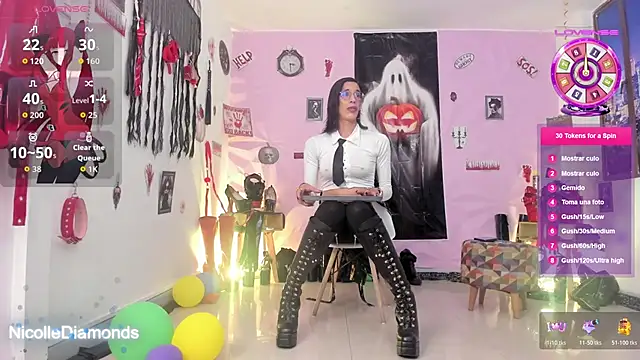 Snapshot of NicolleDiamonds_cg chatting on 10-27-25, 01:26 NicolleDiamonds cg online show from 10-27-25, 01:26