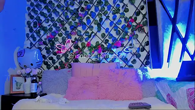 Snapshot of isabel_jaames chatting on 06-14-26, 04:09 isabel jaames online show from 06-14-26, 04:09