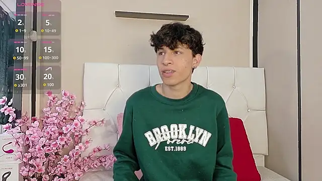 Axel  Evans online show from 10-25-25, 01:07