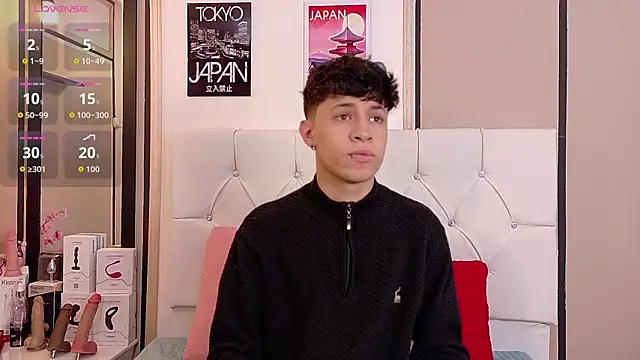 Axel  Evans online show from 12-01-25, 01:05