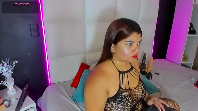 Gigi duran online show from 07-30-26, 06:23