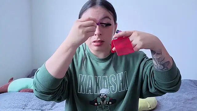 MiaKimky online show from 10-21-25, 04:51