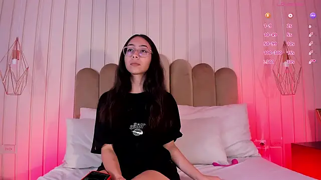 juliie star online show from 06-19-26, 01:54