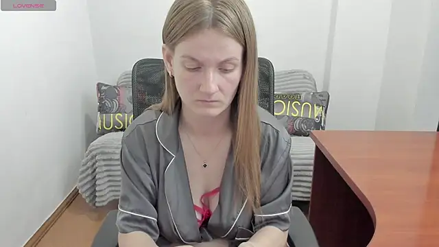 Snapshot of Alisha_Skyes chatting on 06-17-26, 08:54 Alisha Skyes online show from 06-17-26, 08:54