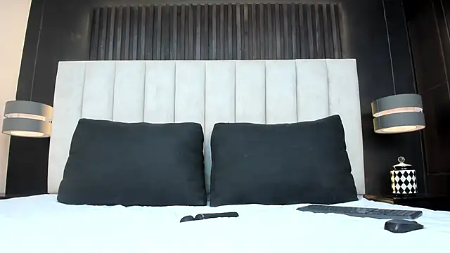 Snapshot of Matilda_Liz chatting on 02-28-26, 01:23 Matilda Liz online show from 02-28-26, 01:23