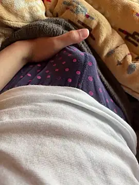 Snapshot of rrrrrriyyffhyeeee chatting on 03-23-26, 12:36 rrrrrriyyffhyeeee online show from 03-23-26, 12:36