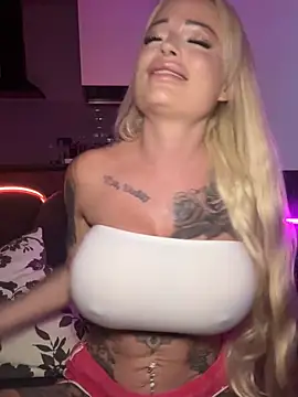 shortybig official online show from 06-18-26, 04:02