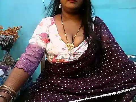 PREETI BABY online show from 10-13-25, 04:34