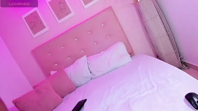 ANNIE DOLCE  online show from 09-24-25, 09:51