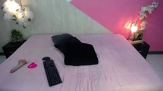 sophia brunette  online show from 11-27-25, 11:23