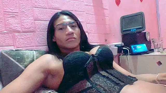 Snapshot of Kellye_hotTs chatting on 04-21-26, 07:50 Kellye hotTs online show from 04-21-26, 07:50