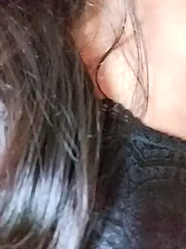 Snapshot of Ponds_beauty chatting on 10-10-25, 03:16 Ponds beauty online show from 10-10-25, 03:16