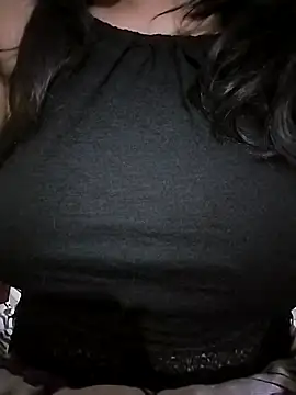 Snapshot of Ponds_beauty chatting on 11-09-25, 10:41 Ponds beauty online show from 11-09-25, 10:41