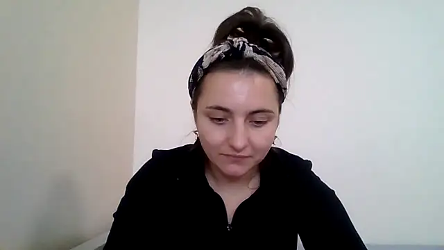 Snapshot of DInaraXRose chatting on 10-17-25, 11:35 DInaraXRose online show from 10-17-25, 11:35