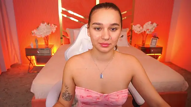 UrMuseOn online show from 09-21-25, 06:26