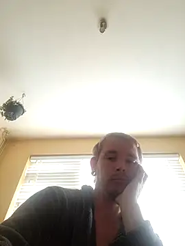 Snapshot of piercingpik chatting on 10-17-25, 08:50 piercingpik online show from 10-17-25, 08:50