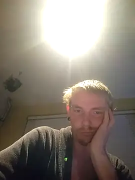 Snapshot of piercingpik chatting on 10-18-25, 05:35 piercingpik online show from 10-18-25, 05:35