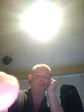 Snapshot of piercingpik chatting on 06-18-26, 08:02 piercingpik online show from 06-18-26, 08:02