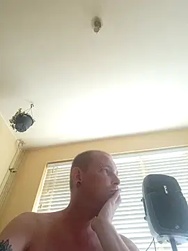 Snapshot of piercingpik chatting on 06-28-26, 03:18 piercingpik online show from 06-28-26, 03:18