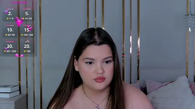 Snapshot of EmilyHyde chatting on 10-22-25, 03:45 EmilyHyde online show from 10-22-25, 03:45