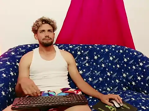 Snapshot of cristian-gp chatting on 10-31-25, 01:50 cristian-gp online show from 10-31-25, 01:50