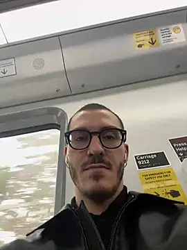 xAaronx9095 online show from 09-13-25, 01:49