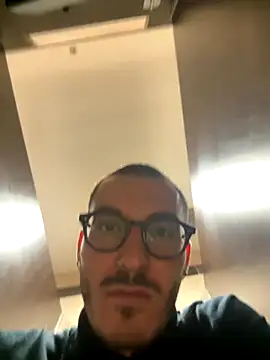 xAaronx9095 online show from 10-05-25, 08:12