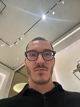 xAaronx9095 online show from 10-12-25, 05:06