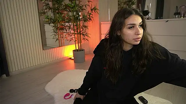 Snapshot of EmmaBlanco chatting on 03-19-26, 06:17 EmmaBlanco online show from 03-19-26, 06:17