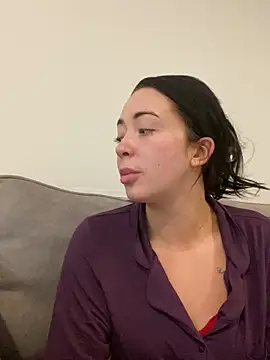 ItsCOCOx online show from 09-26-25, 03:54