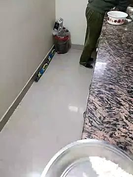 Pihu Chopra online show from 12-19-25, 04:52